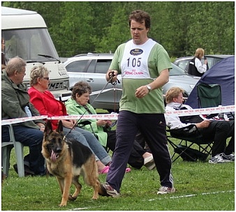 Santi Tampereen erkkarissa