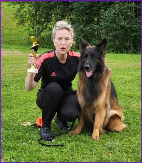 Jadovar Astrid ja Sari